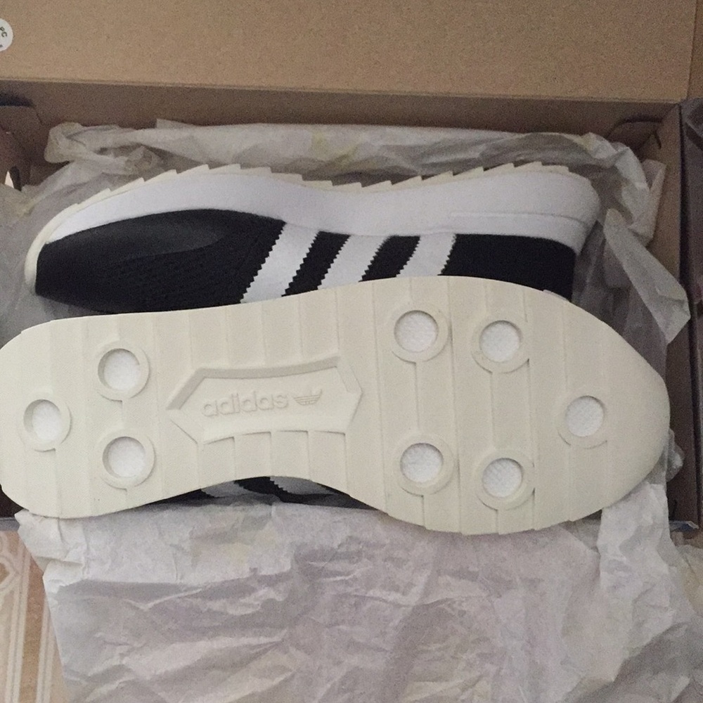 Adidas - Picture 4 of 4